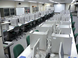 情報知能演習室の計算機システム