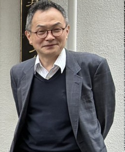 鳩野　逸生　教授